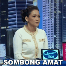 Sombong Amat Maia Estianty GIF - Sombong Amat Maia Estianty Bunda Maia GIFs
