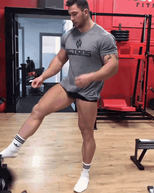 Gay big muscle 