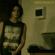 dont fucking move bea smith wentworth stand right there hands up