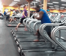 How To Make Everybody Else At The Gym Look Like A Slacker GIF - Gym Spin Dance GIFs