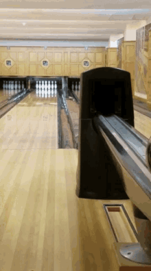 bowling strike pocket