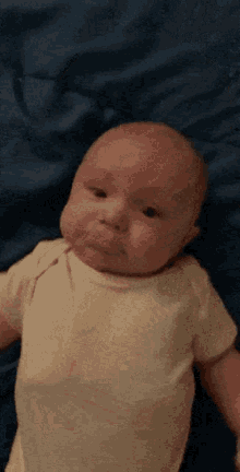 Baby Head GIF - Baby Head Scratching GIFs