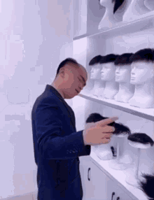 Chinese Man Wig GIF - Chinese Man Wig GIFs