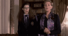 Anne Hathaway Silly GIF - Anne Hathaway Silly Julie Andrews GIFs