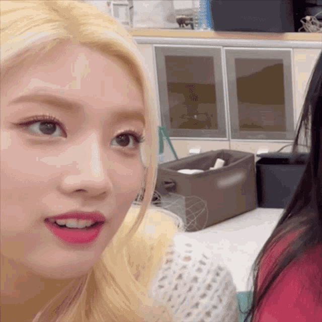 Kimlip Funny GIF Kimlip Kim Lip Discover & Share GIFs