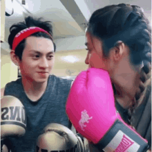 Riva Quenery Youtuber GIF - Riva Quenery Youtuber Boxing Gloves GIFs