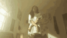 Disappearing Girl GIF - Disappearing Girl Vanish GIFs