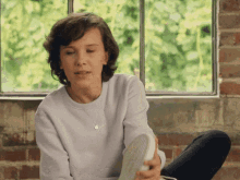 Hello - Millie Bobby Brown X Converse Gif GIF - Milly Bobby Brown Forever Chuck First Day Feels GIFs