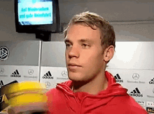 Was Kam Raus Beim Dopingtest? GIF - Manuel Neuer Urin Toilette GIFs