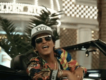 Bruno Mars 24karat Magic GIF - Bruno Mars 24karat Magic Guess Whos Back GIFs