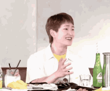 Lee Jinki Onew GIF - Lee Jinki Onew Laugh GIFs
