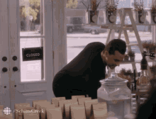 Use This Plunger Dan Levy GIF - Use This Plunger Dan Levy David GIFs