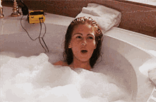 Pretty Woman Julia Roberts GIF - Pretty Woman Julia Roberts Bubble Bath GIFs