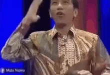 Jokowi Duk Pak Duk GIF - Jokowi Dukpakduk Humor GIFs