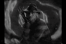 Robert Englund Horror Movie GIF - Robert Englund Horror Movie Horror GIFs