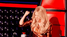 the voice the voice gifs shakira si yes the voice the voice gifs shakira si yes