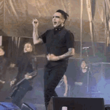 Marilyn Manson Dance GIF - Marilyn Manson Dance Dancing GIFs