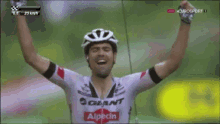 Tom Dumoulin Cycling GIF - Tom Dumoulin Cycling Tour De France GIFs