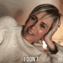 I Dont See It Kristen Wiig GIF - I Dont See It Kristen Wiig Saturday Night Live GIFs