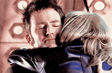 Tenand Rose Doctor Who GIF - Tenand Rose Doctor Who Hug GIFs