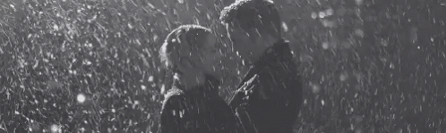 Snow Kiss GIF - Snow Kiss Couple GIFs