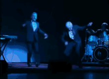 Les Luthiers GIF - Les Luthiers Dance GIFs