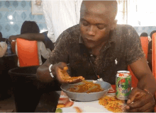 9ja Hungry GIF - 9ja Hungry Eat By Hands GIFs