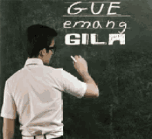 Gue Emang Gila GIF - Gue Gila Tulis GIFs