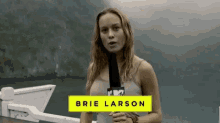 Brie Larson Pointing GIF - Brie Larson Pointing Look At This GIFs