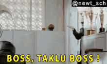 Boss Taklu Boss Rajnikanth Bachchan Bald GIF - Boss Taklu Boss Rajnikanth Bachchan Bald Sivaji The Boss GIFs
