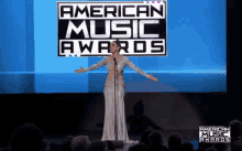 Jlo Bye GIF - Am As American Music Awards2016 Jennifer Lopez GIFs