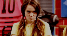 Enojo Enoja Enojar Enojarse Rabia Encabronado GIF - Miley Cyrus Hannah Montana Angry GIFs