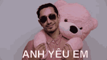 Anh Yeu Em Riz Ahmed Pink Teddy Bear GIF - Riz Ahmed Pink Teddy Bear Anh Yêu Em GIFs