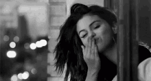 Selena Gomez Kiss GIF - Selena Gomez Kiss Good Bye GIFs
