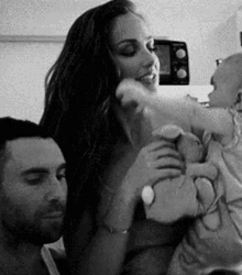 Mummy And Daddy And Baby Cute Family GIF - Mummy And Daddy And Baby Baby Cute Family GIFs