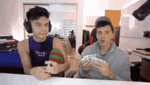 aaron burriss lazyron studios youtuber look stare aaron burriss lazyron studios youtuber look stare