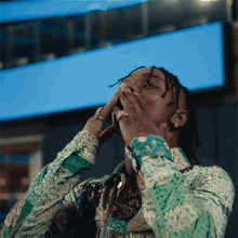 Flying Kiss Swae Lee GIF - Flying Kiss Swae Lee Ball Is Life Song GIFs