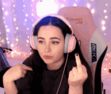 pinkxsalt middle finger twitch streamer streaming