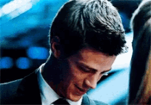 barry allen smile the flash grant gustin