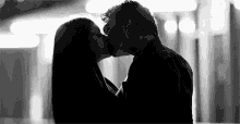 Love Couple GIF - Love Couple Kissing GIFs