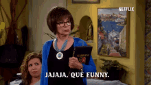 Hilarious GIF - Que Funny Not Laughing One Day At A Time GIFs