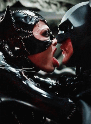 catwoman-kiss