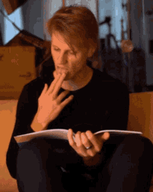 Reading Reviewing GIF - Reading Reviewing Cestovas GIFs