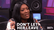Dont Let Her Leave Stop Her GIF - Dont Let Her Leave Stop Her Dont Let Her Go GIFs