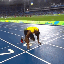 Kiss The Floor Usain Bolt GIF - Kiss The Floor Usain Bolt Olympics GIFs