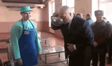 лукашенко бацька беларусь пить GIF - Lukashenko Belarus President Of Belarus GIFs