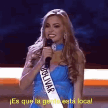 Miss Bolivar Es Que La Gente Estáloca GIF - Miss Bolivar Es Que La Gente Estáloca Loca GIFs