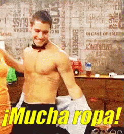 Cody De Glee Haciendo Striptease GIF - Mucha Ropa Quitarse La Ropa Baile Sexy GIFs