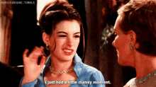 Clumsy Princess Diaries GIF - Clumsy Princess Diaries Anne Hathaway GIFs