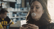 This Is Us Rebecca Pearson GIF - This Is Us Rebecca Pearson Collecting Baseball Cards GIFs